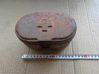 Cutie metalică veche de motocicletă, motor, trusă medicală