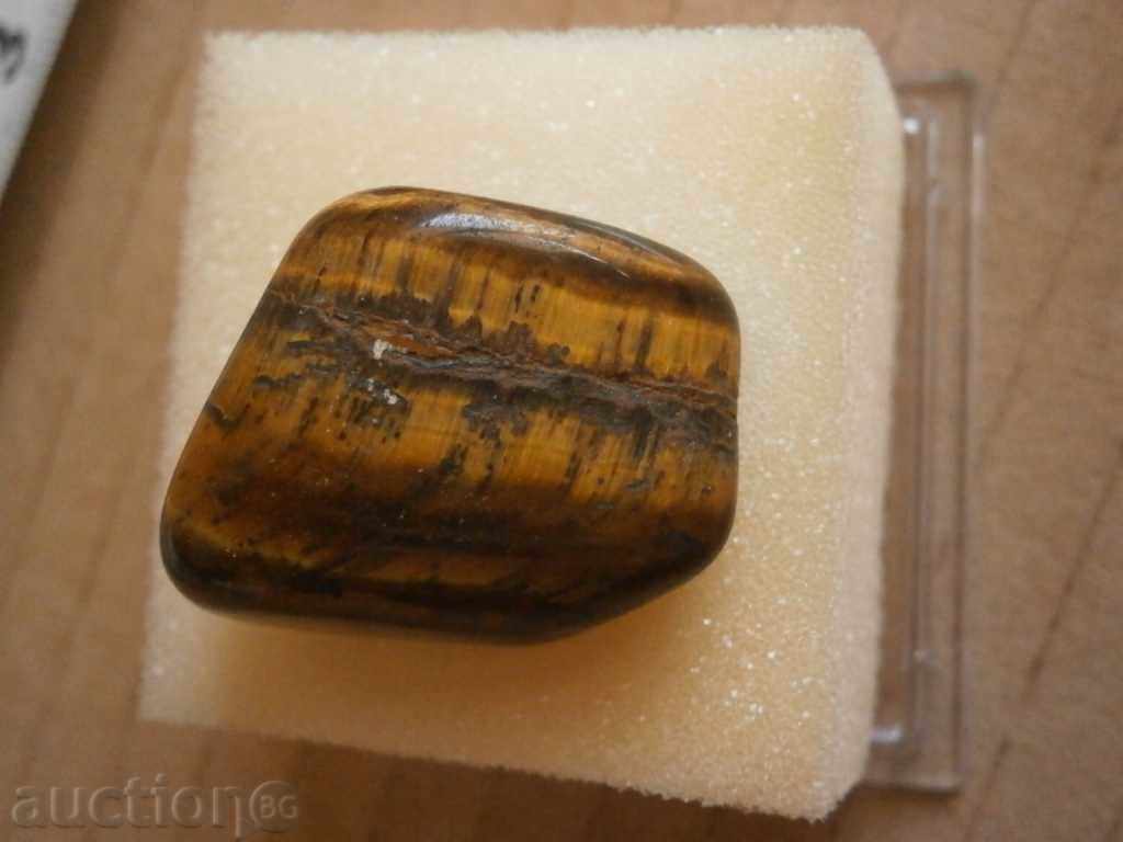 Delivery of two collectible minerals semi-precious stones