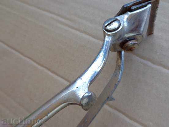 An old hand cutter, a razor - 7 An old hand cutter, a razor - 7