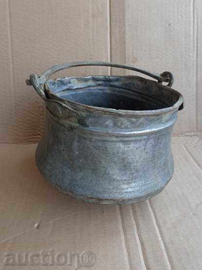 Παλιά κανάτα, χαλκό, γήπεδο καζάνι χαλκού με τιμή 49.00 BGN | € 25.05 Παλιά κανάτα, χαλκό, γήπεδο καζάνι χαλκού με τιμή 49.00 BGN | € 25.05