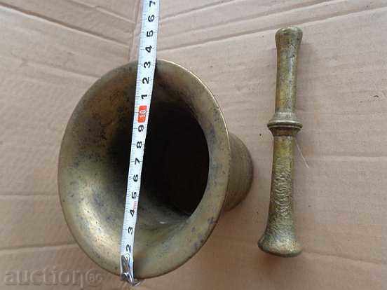 Παλιό χάλκινο γουδί και γουδοχέρι για το σφυροκόπημα - 5