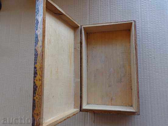 O ardere vechi cutie de lemn, lemn, 30 de ani cu preț € 33.11 | 64.76 BGN