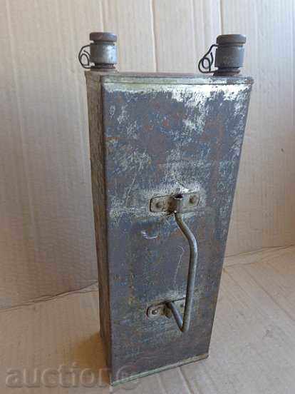 tub Armata de lubrifiant, Maslenitsa, mamelonul Primul Mondial cu preț 45.00 BGN | € 23.01 tub Armata de lubrifiant, Maslenitsa, mamelonul Primul Mondial cu preț 45.00 BGN | € 23.01