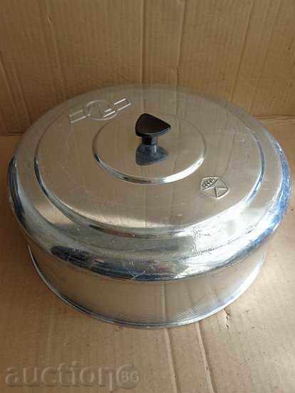 Aluminum vessel with cover, USSR with price 54.00 BGN | € 27.61 Aluminum vessel with cover, USSR with price 54.00 BGN | € 27.61
