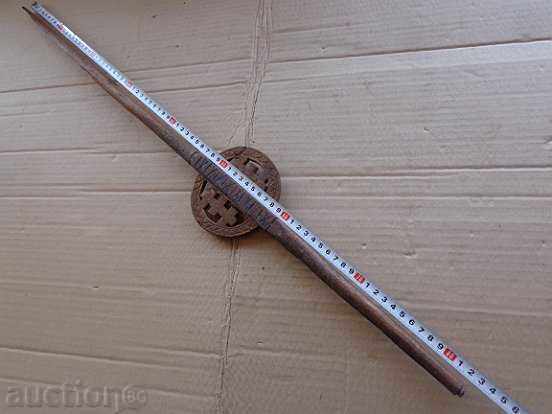 Auction Old wooden jar, wood, wooden, spindle, primitive Auction Old wooden jar, wood, wooden, spindle, primitive