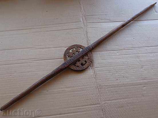 Old wooden jar, wood, wooden, spindle, primitive Old wooden jar, wood, wooden, spindle, primitive