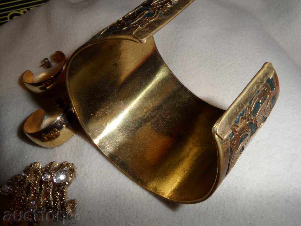 spectacular wide bracelet, earrings with price 24.00 BGN | € 12.27 spectacular wide bracelet, earrings with price 24.00 BGN | € 12.27