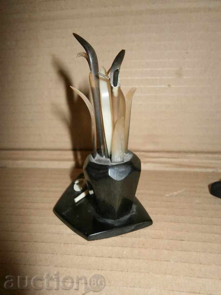 Delivery of 60s horn bone desk pencil case Delivery of 60s horn bone desk pencil case