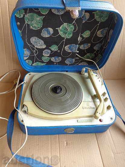 Old Portable Gramophone "MAESTRO"
