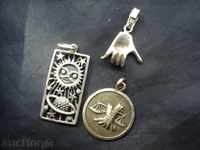 I sell three pieces of silver pendants.