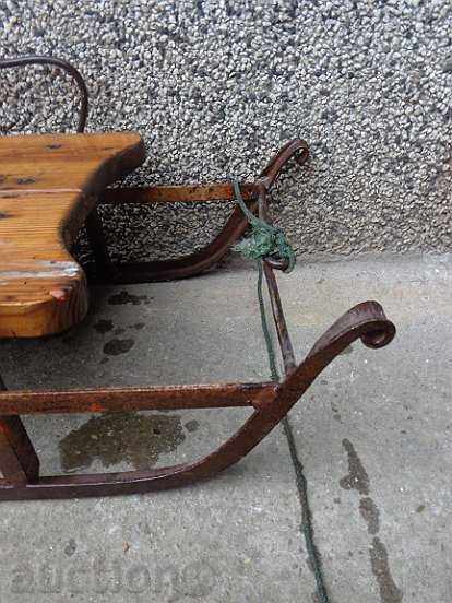 Livrarea sanie, jucării, fier forjat pentru copii de bătrâni