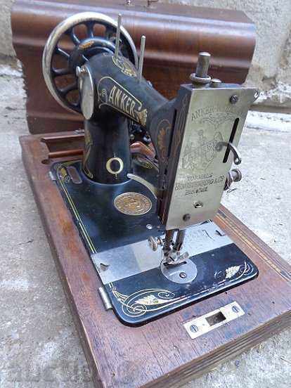Auction Old manual sewing machine "ANKER", working Auction Old manual sewing machine "ANKER", working
