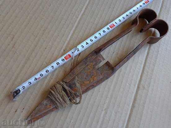 Delivery of Old scissors for trimming animals Delivery of Old scissors for trimming animals