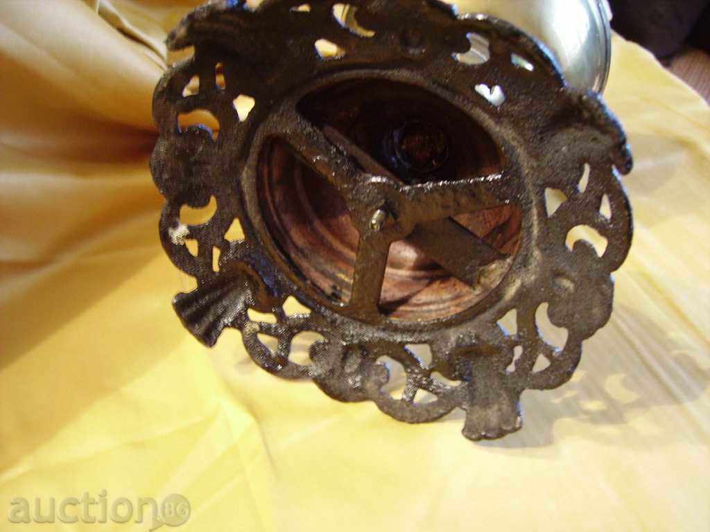 An ancient brass lamp lamp - 7