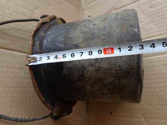 Delivery of Old cauldron, copper vessel, bucket, copper cauldron, bucket of gum Delivery of Old cauldron, copper vessel, bucket, copper cauldron, bucket of gum
