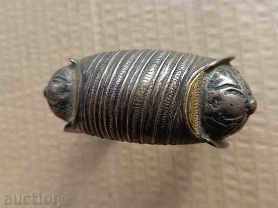 Renaissance slingshot bracelet made of sachan, jewelry, enamel with price 189.00 BGN | € 96.63 Renaissance slingshot bracelet made of sachan, jewelry, enamel with price 189.00 BGN | € 96.63