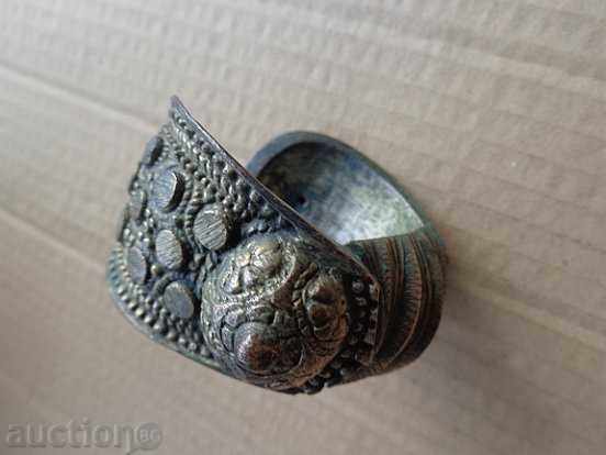 Revival-era bracelet, slingshot type, from Sachan, jewelry, large with price 279.00 BGN | € 142.65 Revival-era bracelet, slingshot type, from Sachan, jewelry, large with price 279.00 BGN | € 142.65