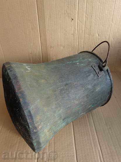 An old cauldron, a baker, a copper pot, a boiler, a bucket, a bucket - 6 An old cauldron, a baker, a copper pot, a boiler, a bucket, a bucket - 6