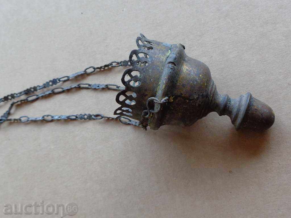 Vechi lumânare acasă de bronz cu preț 44.00 BGN | € 22.50 Vechi lumânare acasă de bronz cu preț 44.00 BGN | € 22.50