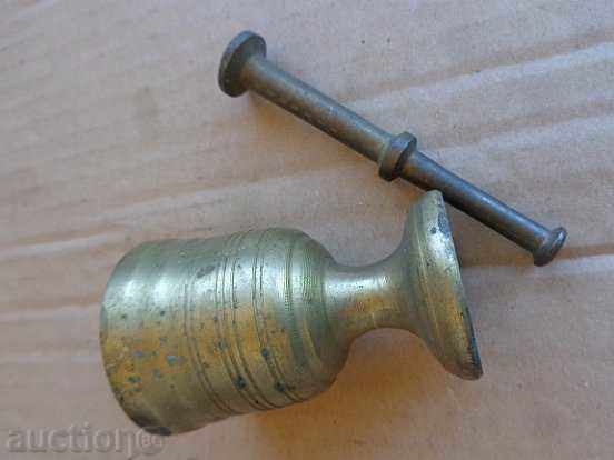 Auction  Old bronze mortar with a hammer mill