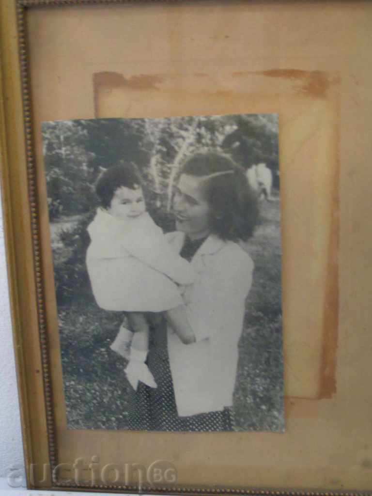 Auction Old picture "Mother with child" Auction Old picture "Mother with child"