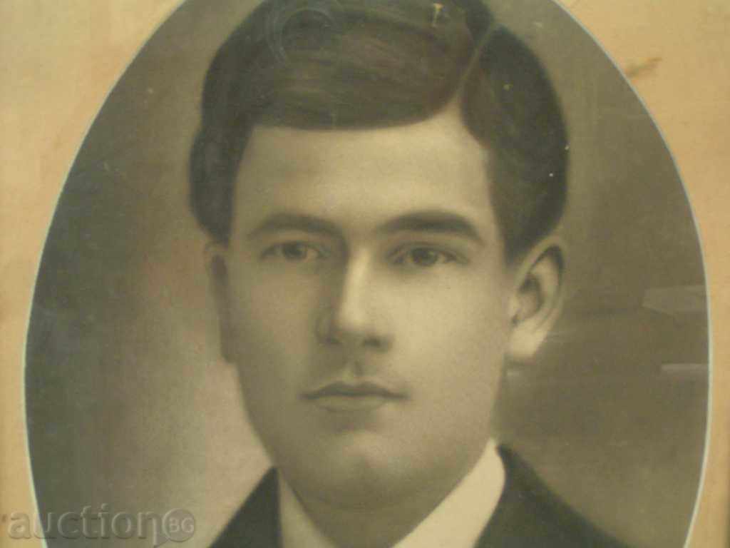 Auction 20 YEARS OLD PAINTING WITH A MAN / AQUAREL PORTRAIT Auction 20 YEARS OLD PAINTING WITH A MAN / AQUAREL PORTRAIT