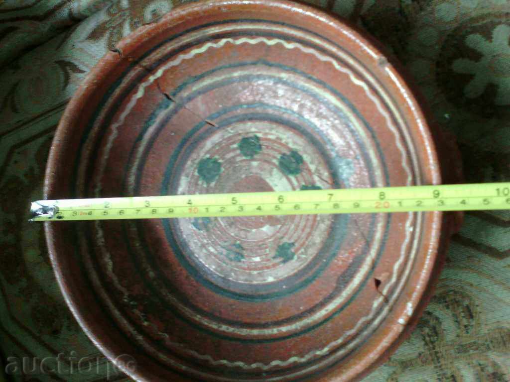 Old ceramic bowl bowl bowl plate