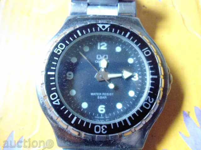 Q and Q with price 25.00 BGN | € 12.78