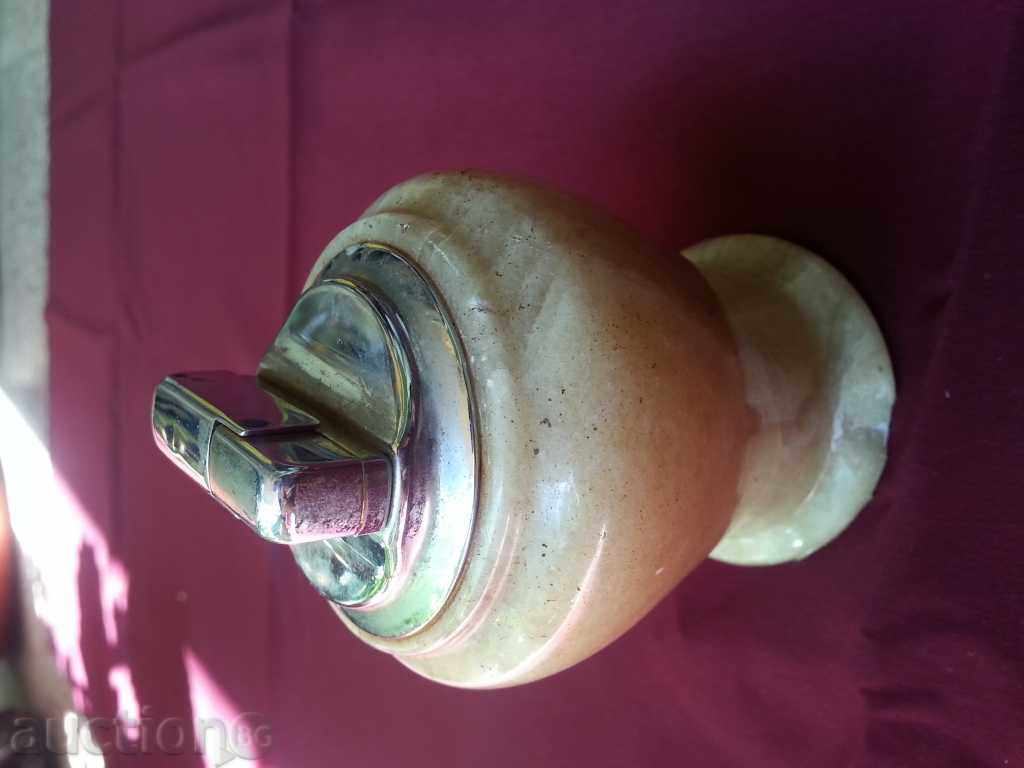 Επιτραπέζια Παλιά γερμανική Αναπτήρας Onyx με τιμή 18.00 BGN | € 9.20 Επιτραπέζια Παλιά γερμανική Αναπτήρας Onyx με τιμή 18.00 BGN | € 9.20