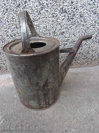 unt Vechi udare, ulei și apă cu preț 34.00 BGN | € 17.38 unt Vechi udare, ulei și apă cu preț 34.00 BGN | € 17.38