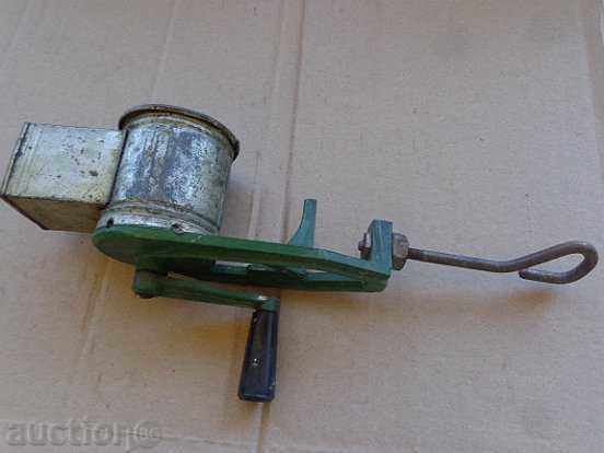 Licitație Mașină de măcinat nuci de fructe, măcinat, măcinat, sare Licitație Mașină de măcinat nuci de fructe, măcinat, măcinat, sare