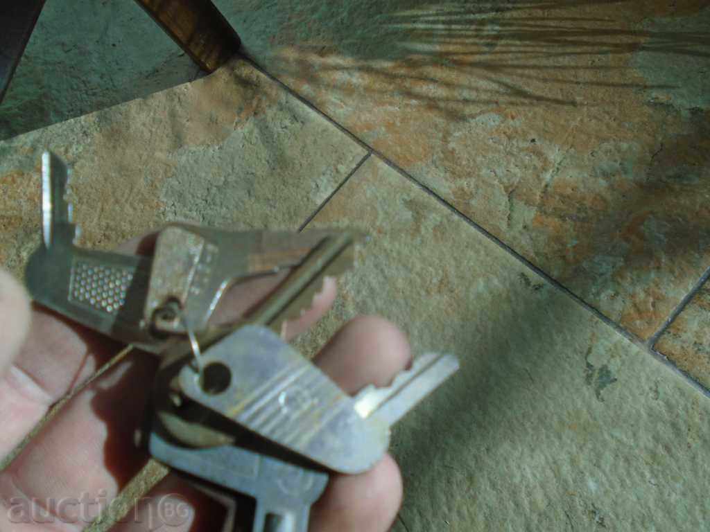 LOSSED KEYS FROM OLD MOT :) :) :) - 5 LOSSED KEYS FROM OLD MOT :) :) :) - 5