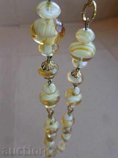 Auction An old necklace, a jewel, a jewel, a necklace Auction An old necklace, a jewel, a jewel, a necklace