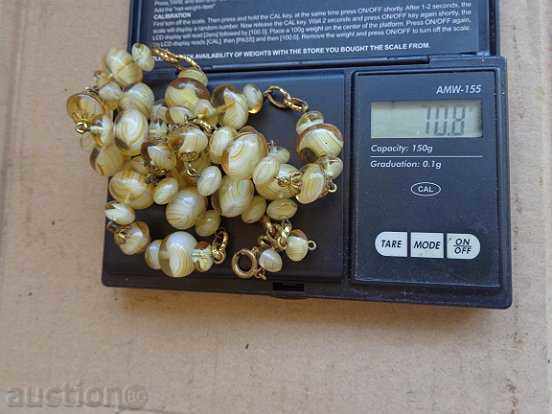 An old necklace, a jewel, a jewel, a necklace - 7 An old necklace, a jewel, a jewel, a necklace - 7