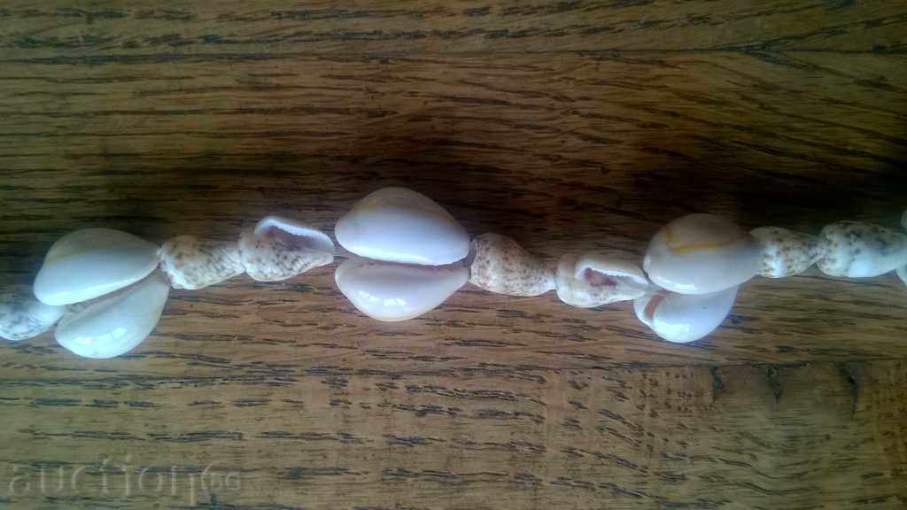 Δημοπρασία Κολιέ - Μπαλί