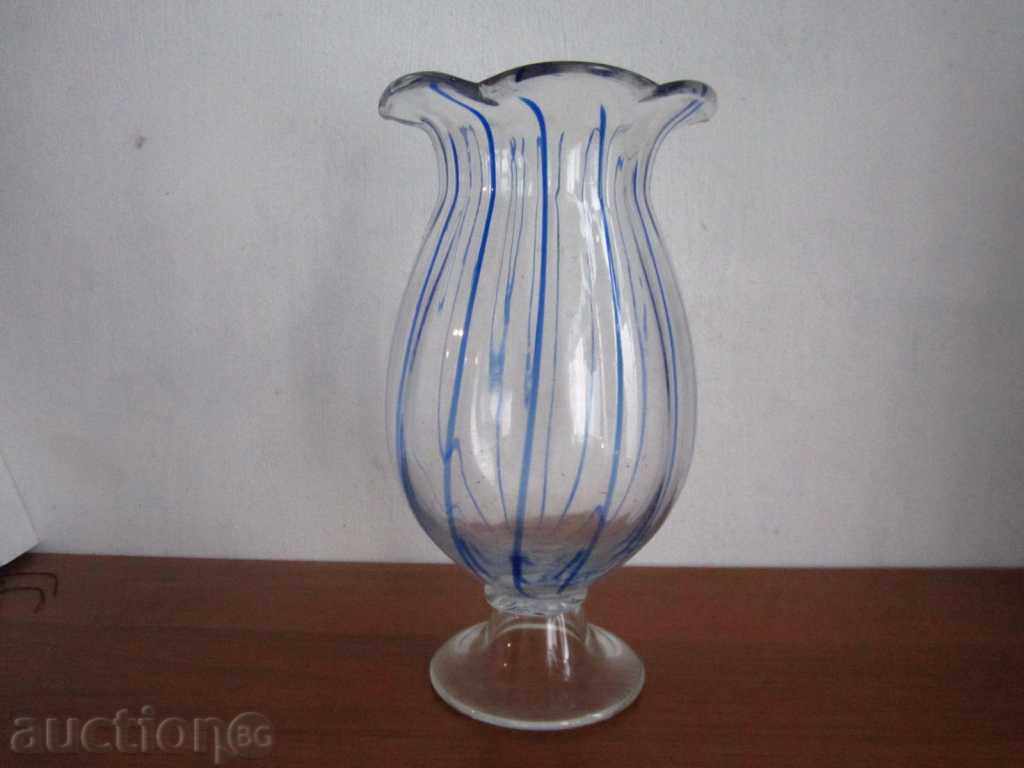 Interesant vaza de sticla vechi - 26-14 cm - SĂNĂTOS