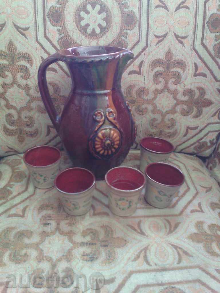 ceramic jugs and glasses