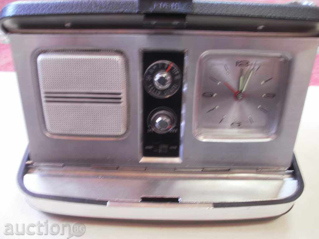radio cu ceas japonez Vechi