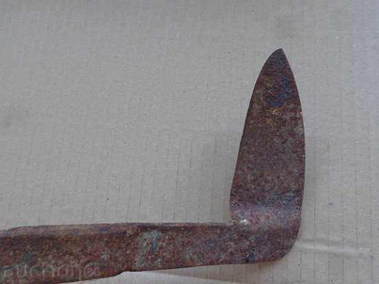 Delivery of An old naval tool for horsehair heeling Delivery of An old naval tool for horsehair heeling