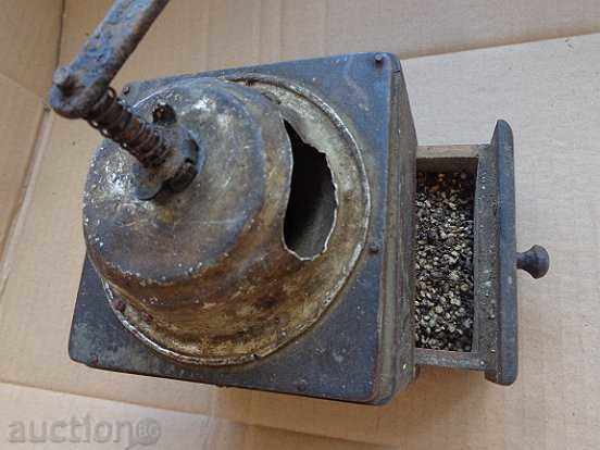 Old grinder spice, coffee black pepper grinder primitive with price 32.00 BGN | € 16.36 Old grinder spice, coffee black pepper grinder primitive with price 32.00 BGN | € 16.36