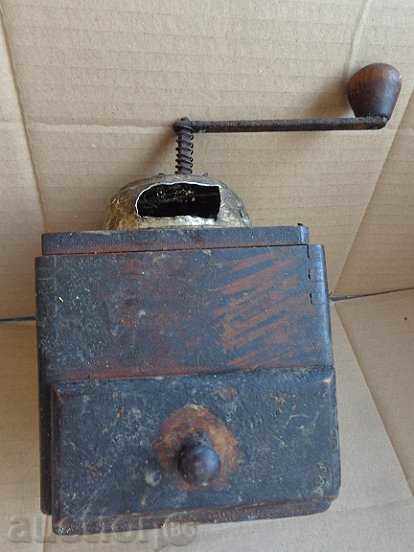 Old grinder spice, coffee black pepper grinder primitive - 6 Old grinder spice, coffee black pepper grinder primitive - 6