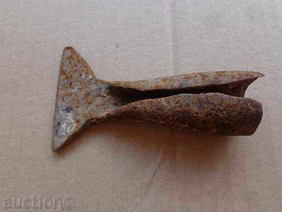 Old gingerbread yarn, tool, wrought iron scraper with price 19.00 BGN | € 9.71 Old gingerbread yarn, tool, wrought iron scraper with price 19.00 BGN | € 9.71