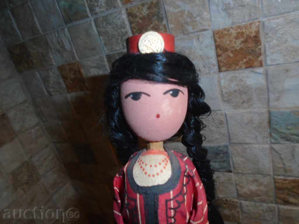 СТАРА ЕТНО КУКЛА с цена 8.99 лв. | € 4.60 СТАРА ЕТНО КУКЛА с цена 8.99 лв. | € 4.60