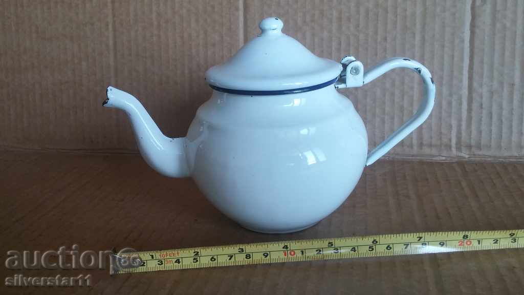Delivery of a small enamel teapot Delivery of a small enamel teapot