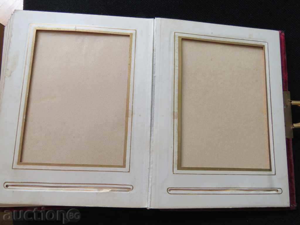 ISTORIC ALBUM - din secolul al XIX-lea - stare excelenta cu preț 49.99 BGN | € 25.56 ISTORIC ALBUM - din secolul al XIX-lea - stare excelenta cu preț 49.99 BGN | € 25.56