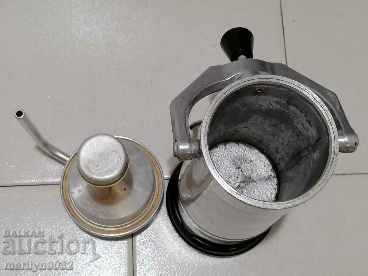 Delivery of An old coffee maker household utensil