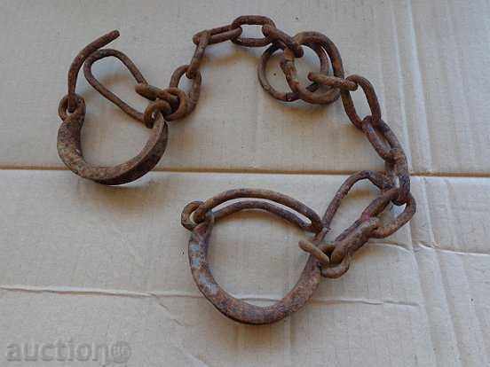 Pair of beads, pranks, chains, wrought iron Pair of beads, pranks, chains, wrought iron
