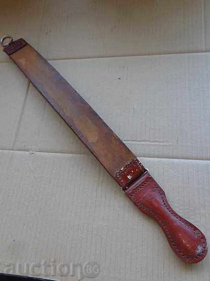 Razor razor blade, razor, strap, branded scarf with price 34.00 BGN | € 17.38 Razor razor blade, razor, strap, branded scarf with price 34.00 BGN | € 17.38