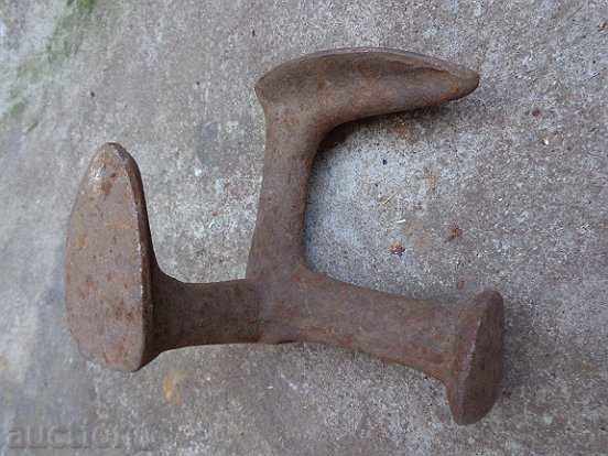 Стара обущарска наковалня, ковано желязо