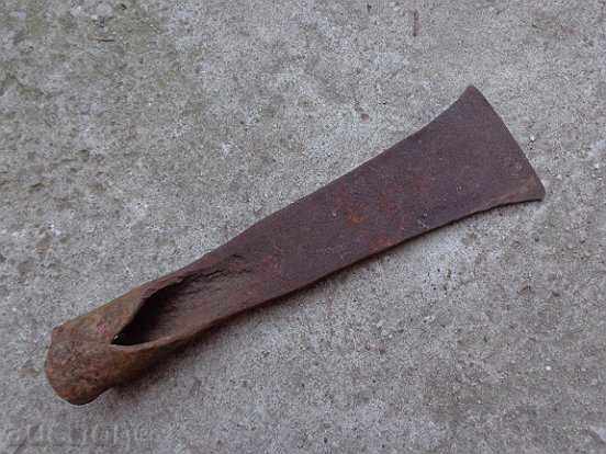Old knife for stone, stone, chisel, wicker, wrought iron